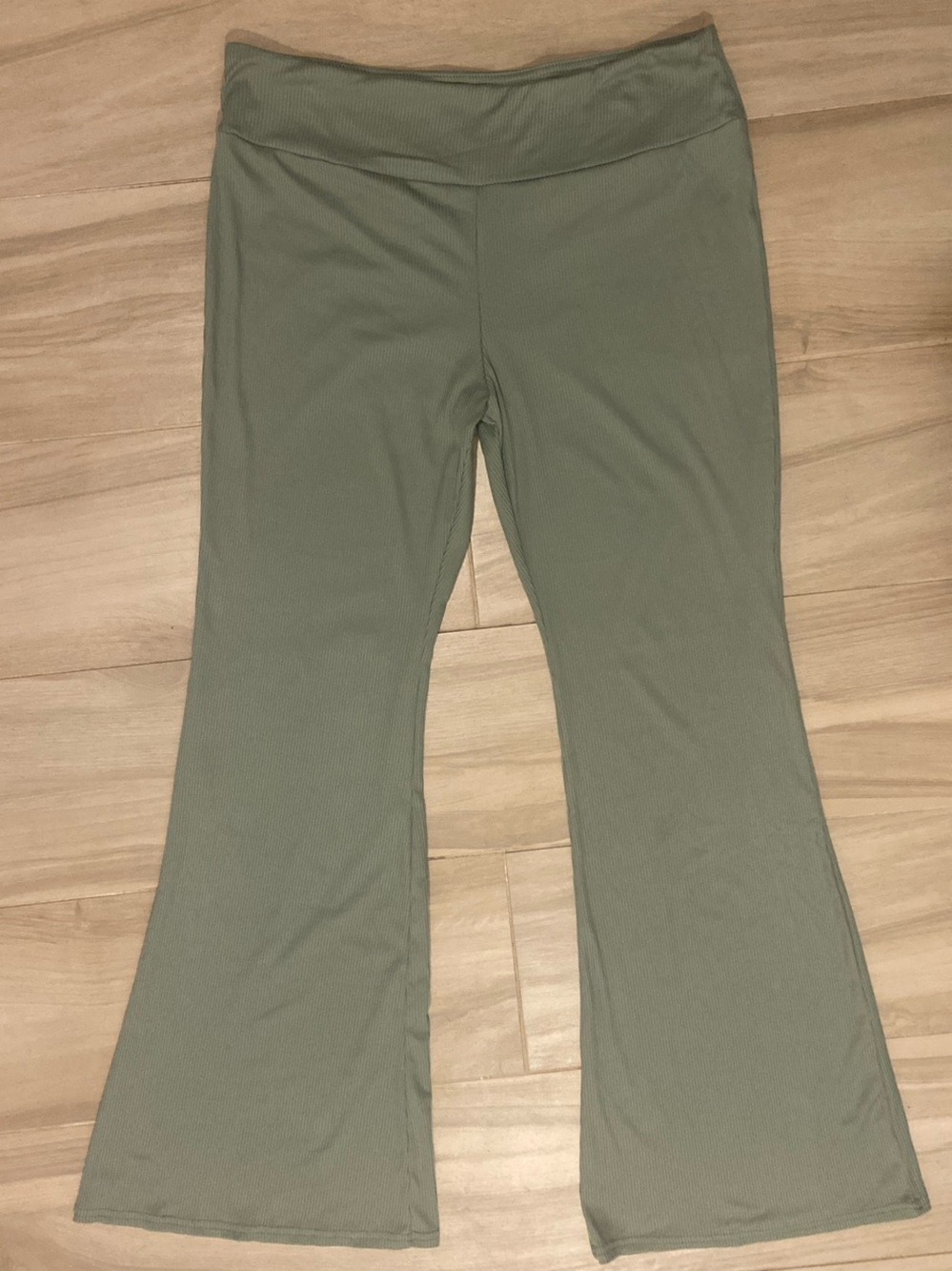 No Boundaries High-Waist Flare Lounging Yoga Pants